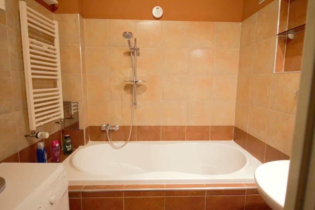 Comfort 2bedrooms Quite Place!-vinohrady Apartament Praga