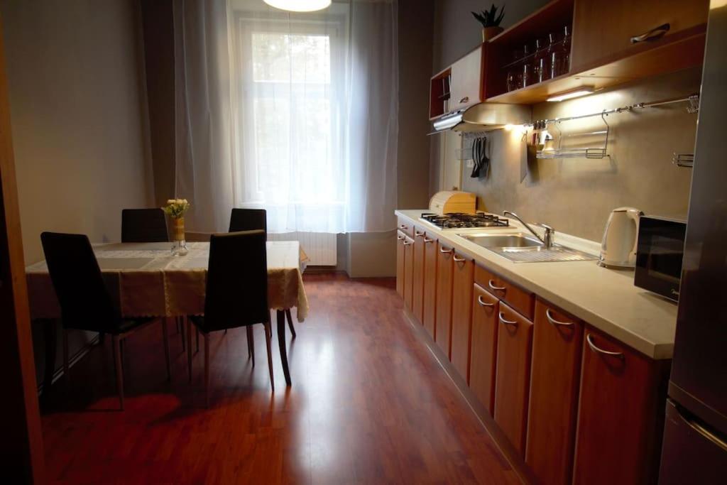 Comfort 2bedrooms Quite Place!-vinohrady Praga